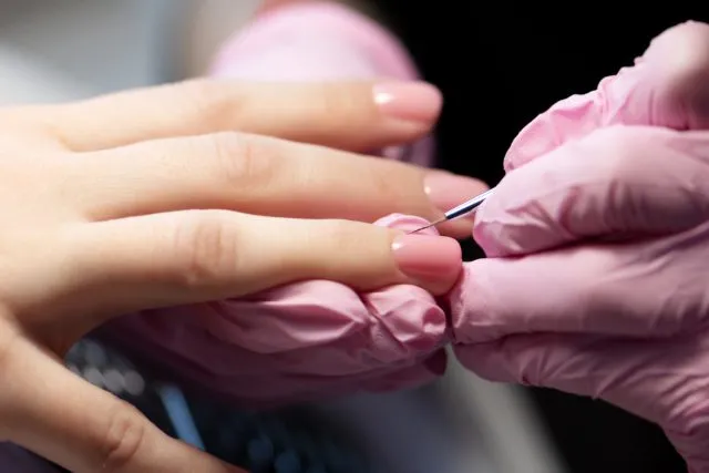 Chcesz zostać stylistką paznokci? - Skorzystaj ze szkolenia manicure