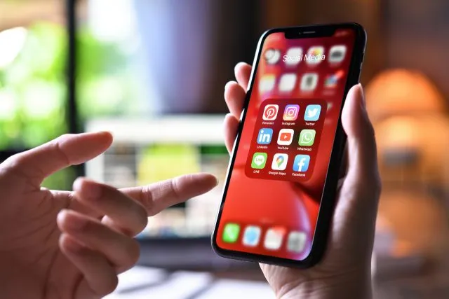 Jak wybrać dobry serwis iPhone?